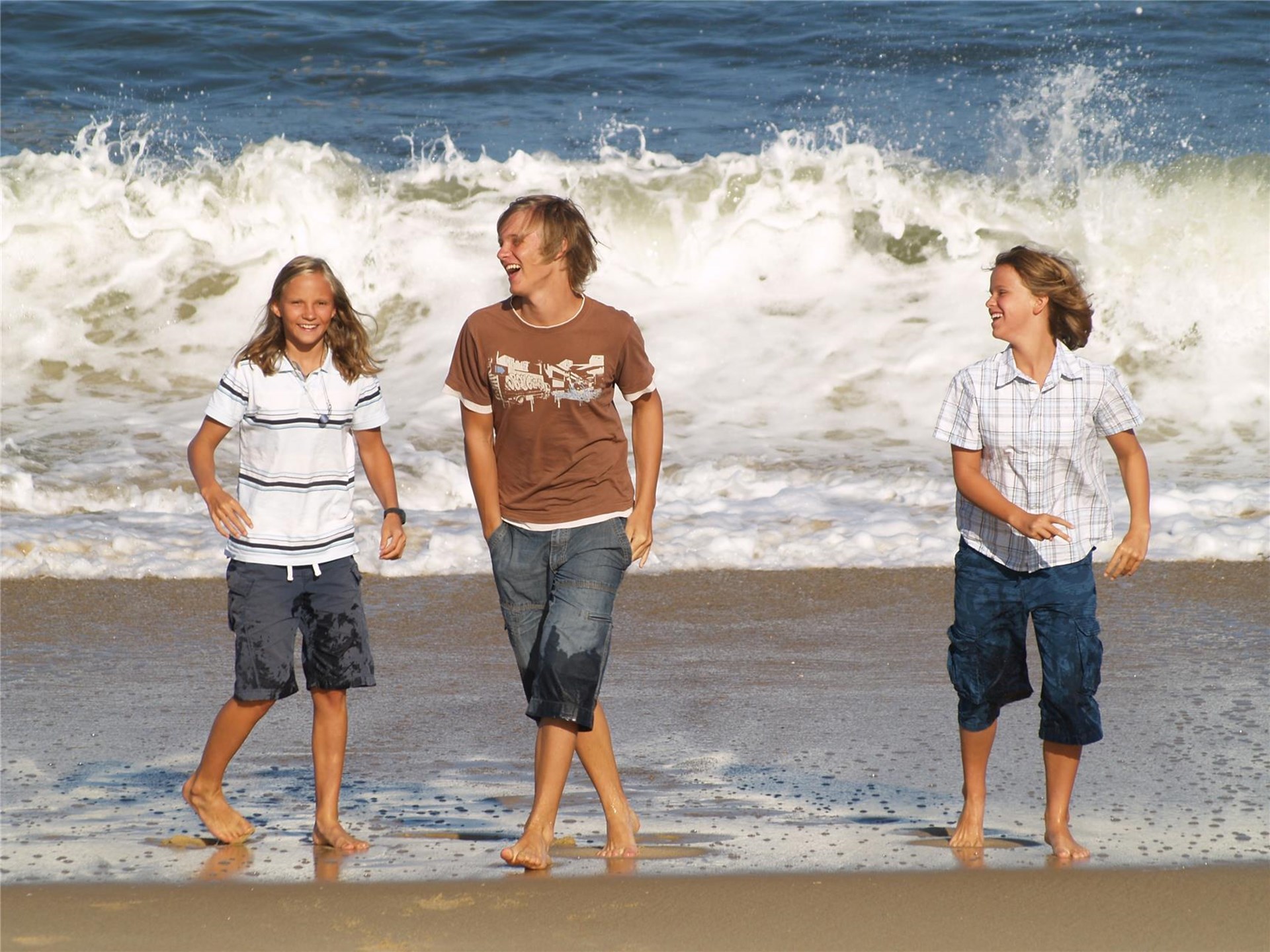 Jugendliche am Meer